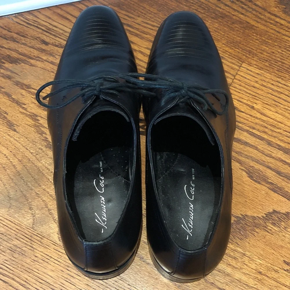 Kenneth Cole, men’s black leather dress shoes, size 10.5 - Picture 5 of 9